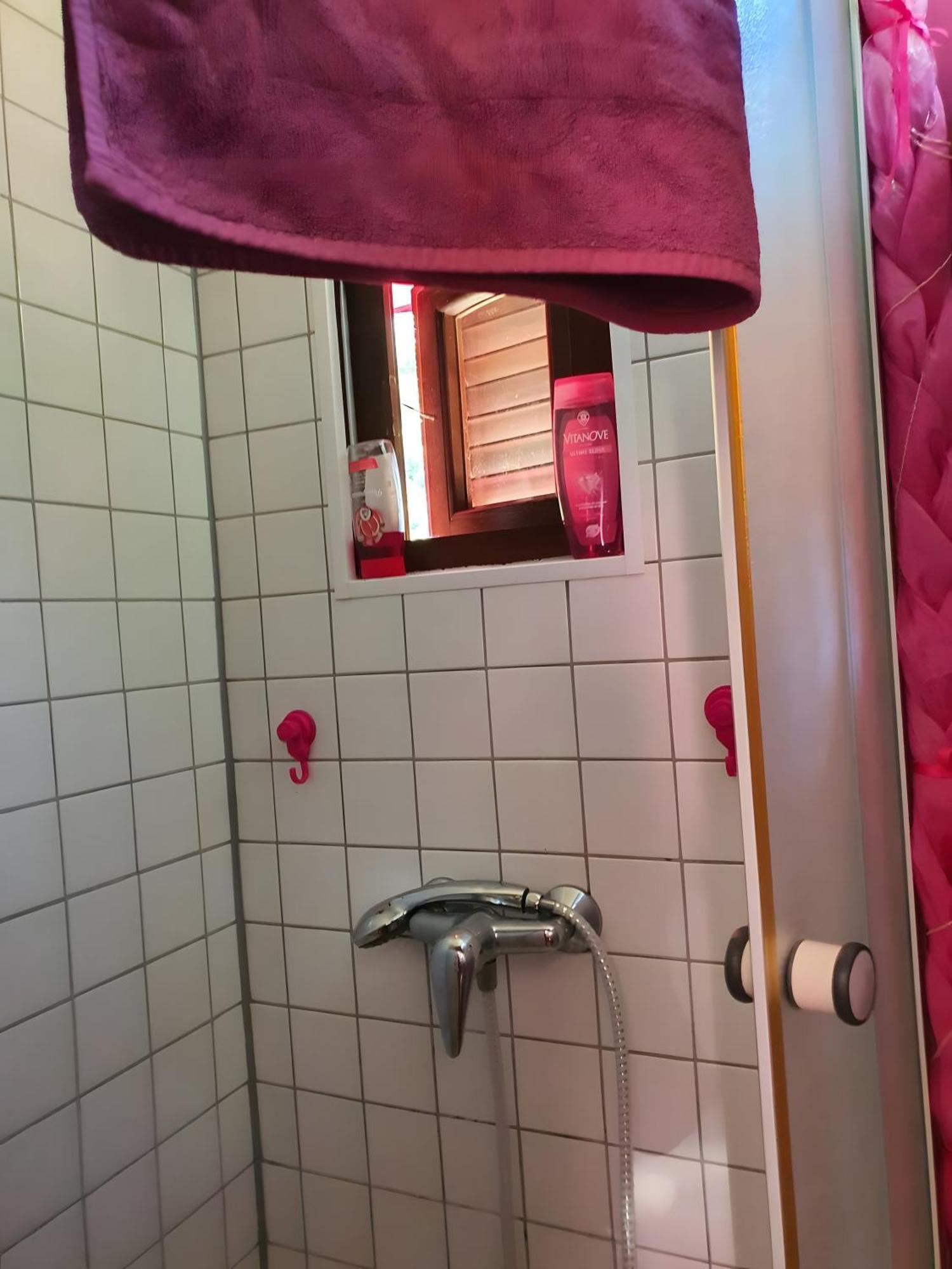 La Roulotte D'Alany Hotel Grayan-et-l'Hopital Eksteriør billede